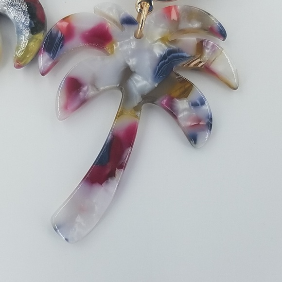🆕️ Metal Circle Resin Palm Tree Drop Earrings - Picture 5 of 5